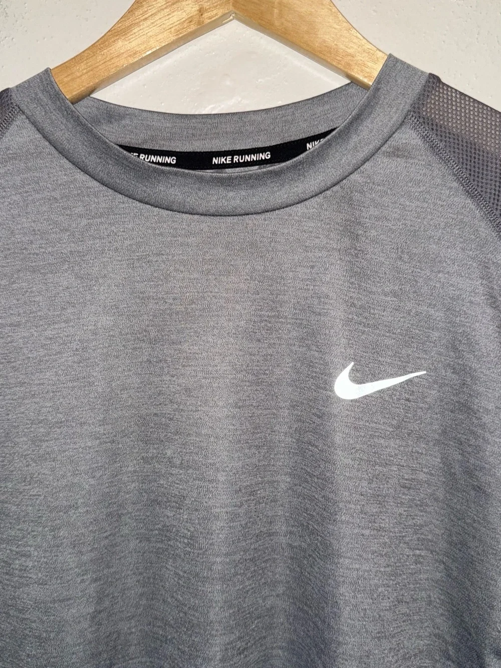 Nike Running Women’s Gray Dri-FIT T-Shirt Size Extra Large